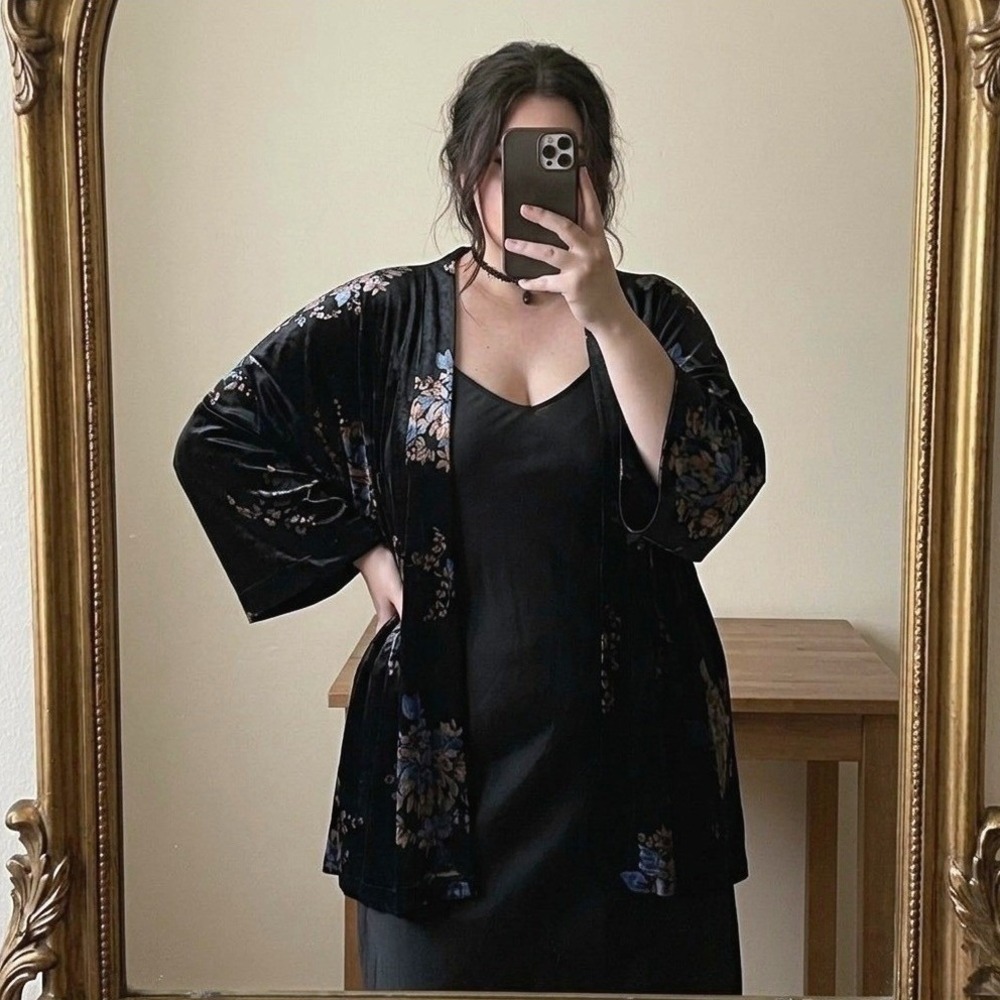 LOFT Black Floral Velvet Kimono Cardigan OS Open Front Wide Sleeve Whimsigoth